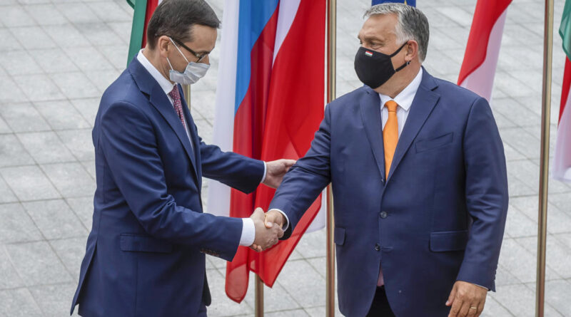 A lengyel miniszterelnök is vétóval fenyegetőzik az EU jogállamisági mechanizmusa miatt