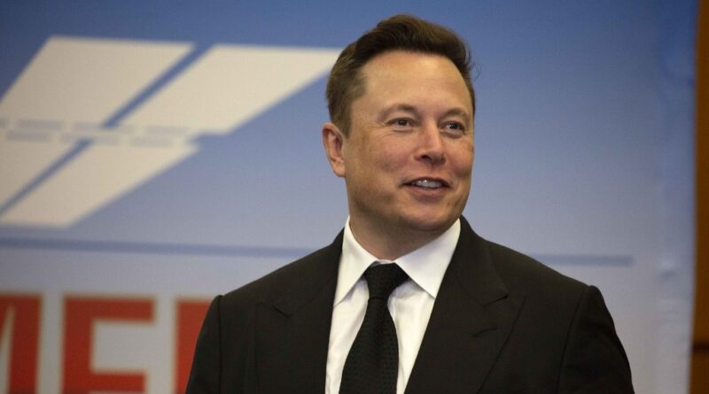 Telefonszolgáltatást építene ki az űrben Elon Musk