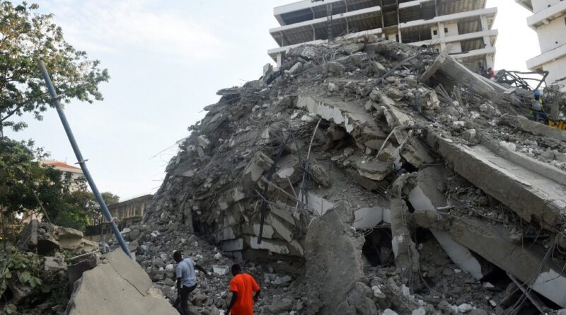 Összeomlott egy 25 emeletes toronyház Nigériában