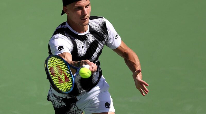 Tenisz: Fucsovics két szettben továbbjutott Miamiban