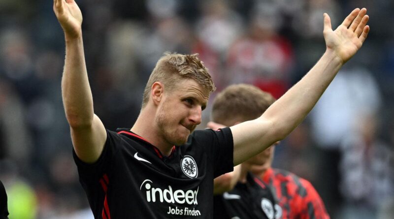 Bundesliga: 29 évesen befejezte az El-győztes csapatkapitánya