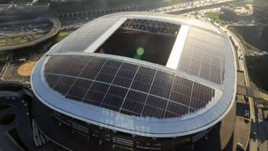 Ennek a stadionnak 167 millióval csökkenti a rezsijét a napenergia