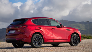 Hátsókerekes SUV hét üléssel, hamarosan érkezik a Mazda CX-80