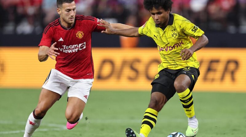 Felkészülés: Dalot nagy gólt lőtt, de az MU kikapott a Dortmundtól – videó
