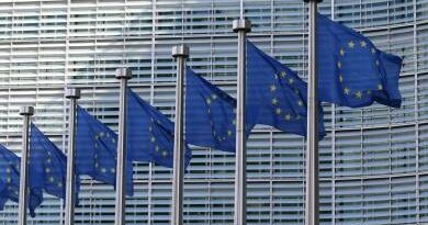 Az Európai Bizottság fejlesztené a digitális infrastruktúrák hálózatát, és javítaná biztonságukat